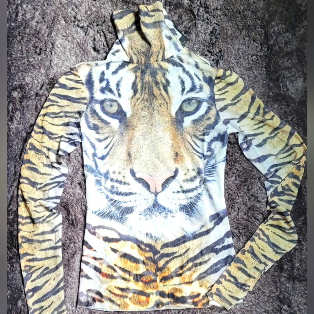 Top with long sleeve